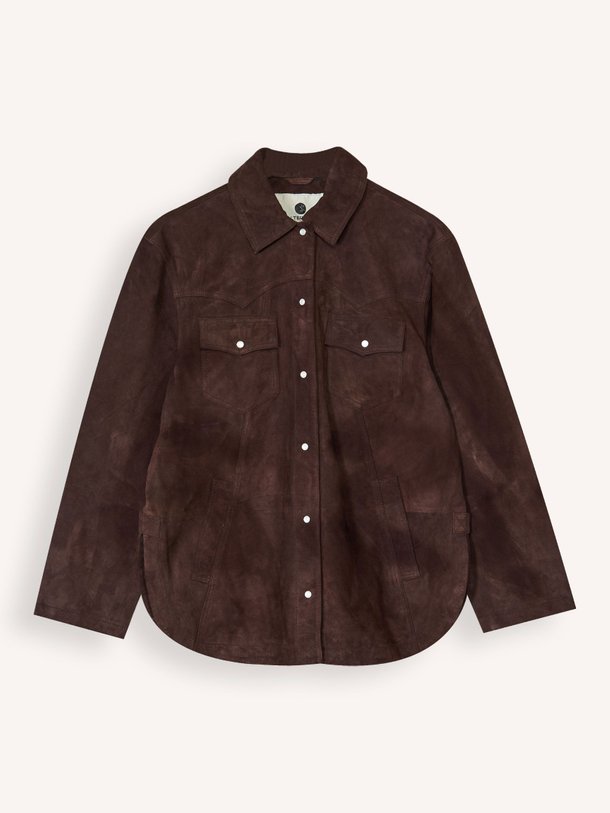 Ontdek de Georgia suède overshirt van Alter Ego in de kleur donkerbruin bij Orangebag. Op werkdagen voor 21:45 besteld, morgen in huis.