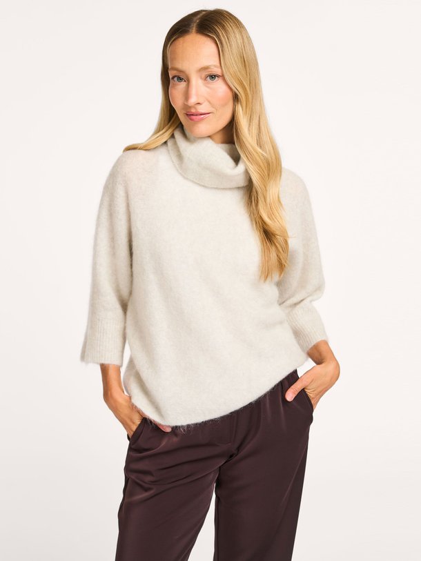 Ontdek de Mohairmix coltrui van No Man's Land in de kleur lichtgrijs bij Orangebag. Op werkdagen voor 21:45 besteld, morgen in huis.