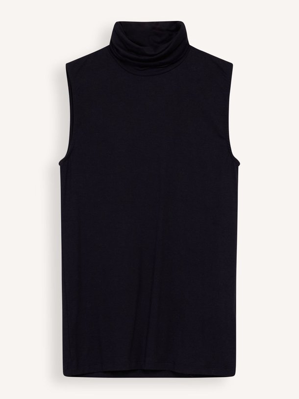 Ontdek de M001 Soft Touch viscosemix top met col van Majestic Filatures in de kleur donkerblauw bij Orangebag. Op werkdagen voor 21:45 besteld, morgen in huis.