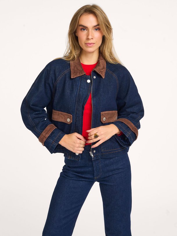 Ontdek de Denim jack van Frnch in de kleur blauw bij Orangebag. Op werkdagen voor 21:45 besteld, morgen in huis.