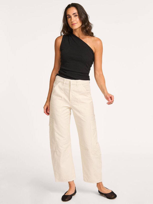 Ontdek de Marcelle katoenen cargo broek van Citizens of Humanity in de kleur ecru bij Orangebag. Op werkdagen voor 21:45 besteld, morgen in huis.