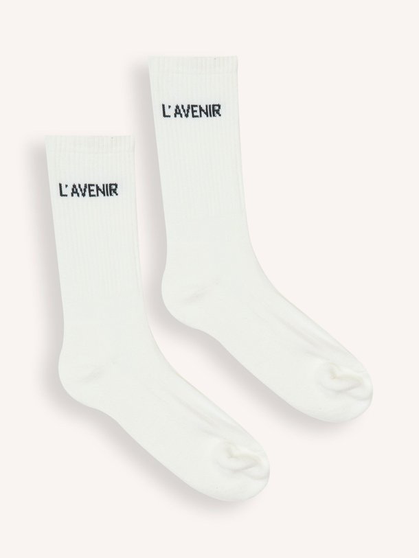 Ontdek de Yazo katoenmix logo sokken van Club L`avenir in de kleur off-white bij Orangebag. Op werkdagen voor 21:45 besteld, morgen in huis.
