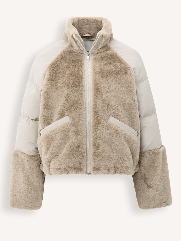 Ontdek de Geweven teddy jas van Yaya in de kleur zand bij Orangebag. Op werkdagen voor 21:45 besteld, morgen in huis.