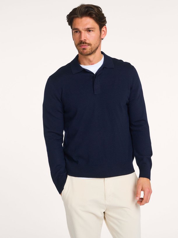 Ontdek de Emerson wollen gemêleerde polo trui van NN.07 in de kleur donkerblauw bij Orangebag. Op werkdagen voor 21:45 besteld, morgen in huis.