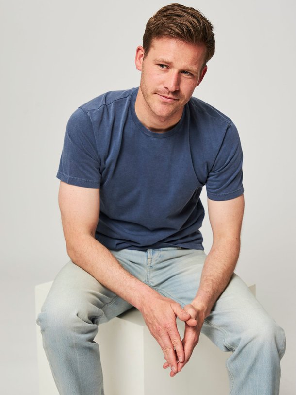 Ontdek de Organic cotton unisex T-shirt van Colorful Standard in de kleur donkerblauw bij Orangebag. Op werkdagen voor 21:45 besteld, morgen in huis.