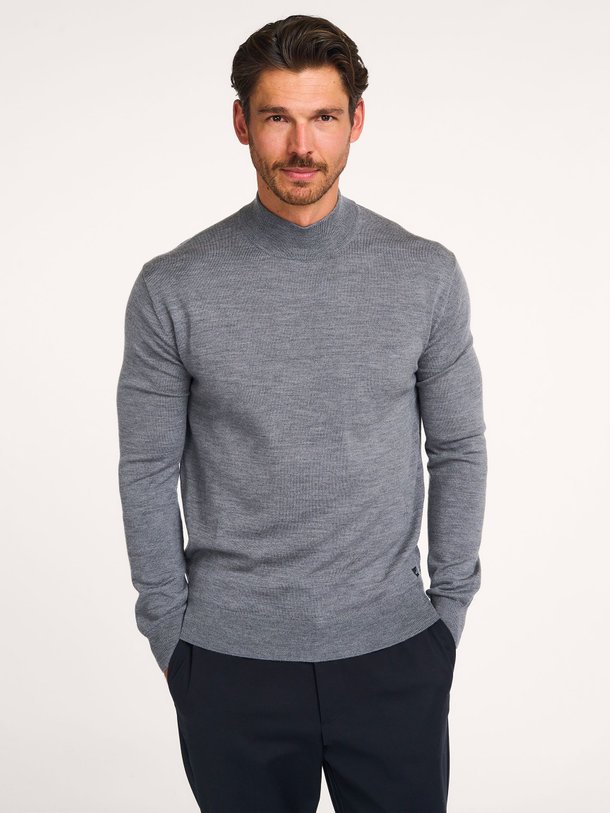 Ontdek de Brunt merino wollen trui van Wahts in de kleur grijs bij Orangebag. Op werkdagen voor 21:45 besteld, morgen in huis.