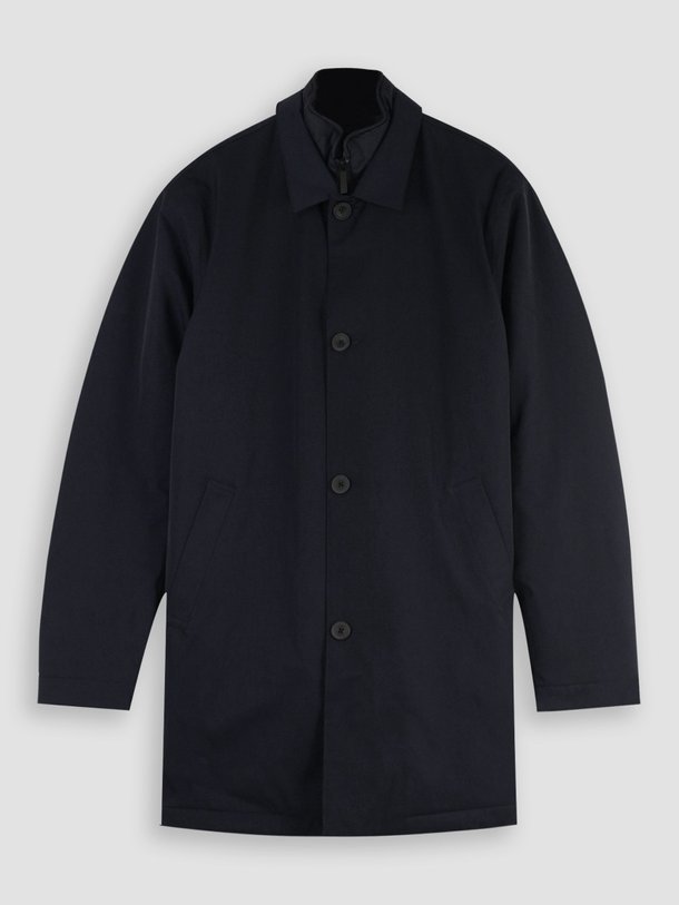 Ontdek de Blake technische jas van NN.07 in de kleur donkerblauw bij Orangebag. Op werkdagen voor 21:45 besteld, morgen in huis.
