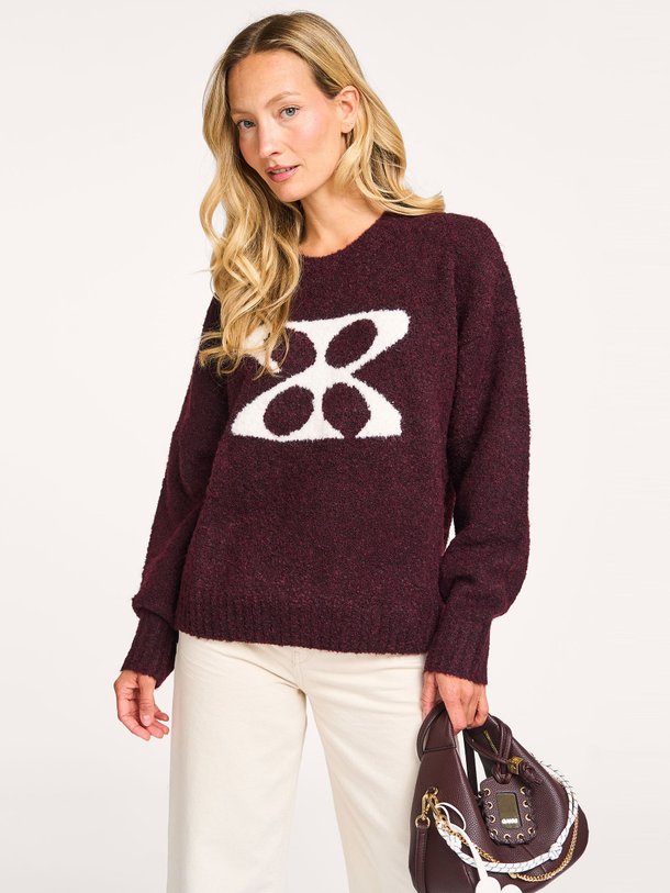 Ontdek de Kirsten wolmix bouclé trui van Studio AR in de kleur bordeauxrood bij Orangebag. Op werkdagen voor 21:45 besteld, morgen in huis.