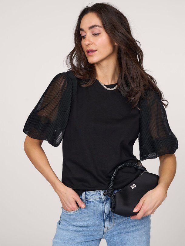 Ontdek de Annissa katoenen top van Dante 6 in de kleur zwart bij Orangebag. Op werkdagen voor 21:45 besteld, morgen in huis.