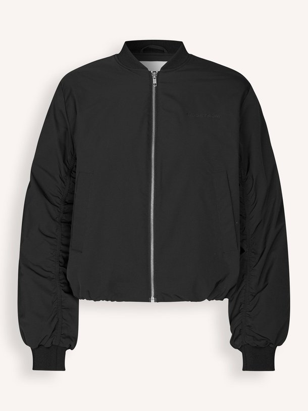 Ontdek de Obi geweven bomberjack van Modstrom in de kleur zwart bij Orangebag. Op werkdagen voor 21:45 besteld, morgen in huis.