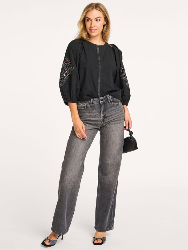 Ontdek de Rae katoenen blouse van By-Bar in de kleur zwart bij Orangebag. Op werkdagen voor 21:45 besteld, morgen in huis.