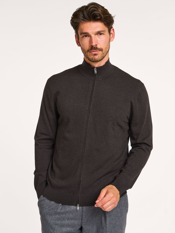 Ontdek de Lyocellmix vest van Profuomo in de kleur donkerbruin bij Orangebag. Op werkdagen voor 21:45 besteld, morgen in huis.