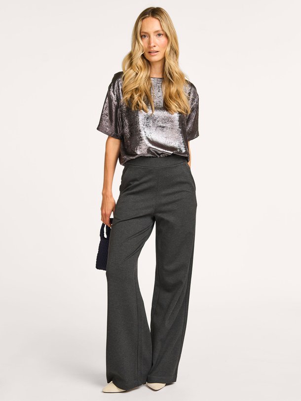 Ontdek de Flore viscosemix broek van Knit-ted in de kleur antraciet bij Orangebag. Op werkdagen voor 21:45 besteld, morgen in huis.
