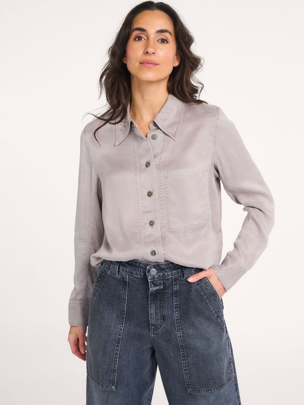 Ontdek de Cupro/viscosemix blouse van Closed in de kleur grijs bij Orangebag. Op werkdagen voor 21:45 besteld, morgen in huis.