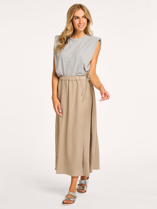 Ontdek de Viscosemix A-lijn rok van Yaya in de kleur beige bij Orangebag. Op werkdagen voor 21:45 besteld, morgen in huis.