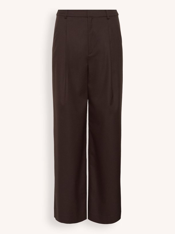 Ontdek de Paula viscosemix broek van Gestuz in de kleur donkerbruin bij Orangebag. Op werkdagen voor 21:45 besteld, morgen in huis.