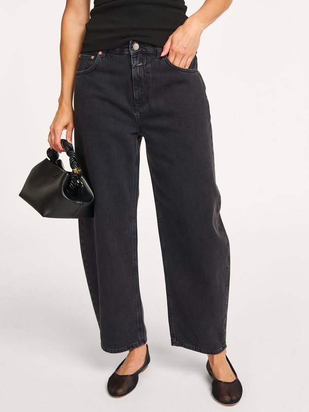 Ontdek de Jazzie mid waist barrel fit non-stretch jeans van Closed in de kleur donkergrijs bij Orangebag. Op werkdagen voor 21:45 besteld, morgen in huis.