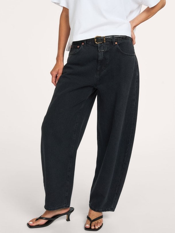 Ontdek de Jazzie mid waist barrel fit non-stretch jeans van Closed in de kleur donkergrijs bij Orangebag. Op werkdagen voor 21:45 besteld, morgen in huis.