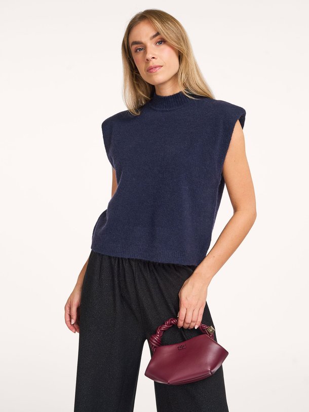 Ontdek de Boy wolmix spencer van Karma Koma in de kleur donkerblauw bij Orangebag. Op werkdagen voor 21:45 besteld, morgen in huis.