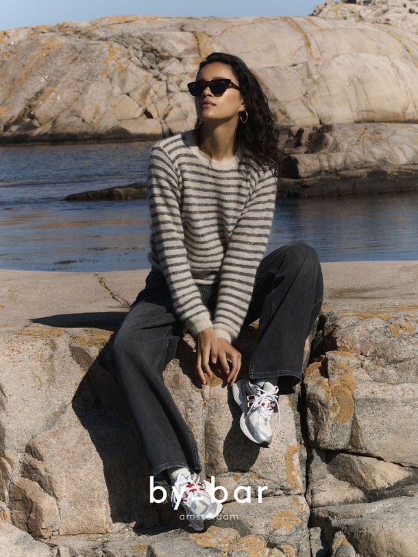 Ontdek de Spila alpacamix trui van By-Bar in de kleur zand bij Orangebag. Op werkdagen voor 21:45 besteld, morgen in huis.