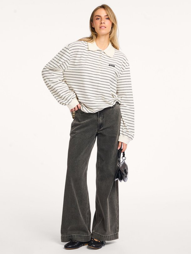 Ontdek de Tessa mid waist loose fit jeans van My Essential Wardrobe in de kleur donkergrijs bij Orangebag. Op werkdagen voor 21:45 besteld, morgen in huis.