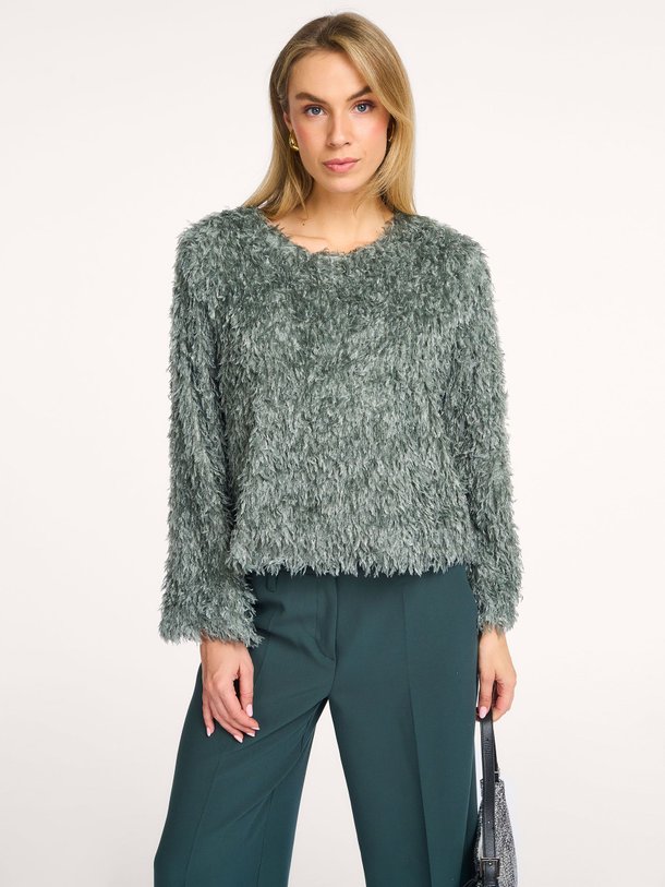 Ontdek de Geweven fluffy trui van Summum in de kleur grijsgroen bij Orangebag. Op werkdagen voor 21:45 besteld, morgen in huis.