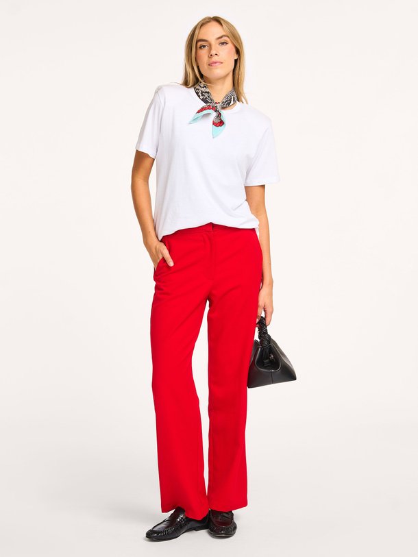 Ontdek de Sunrise viscosemix broek van Bellerose in de kleur rood bij Orangebag. Op werkdagen voor 21:45 besteld, morgen in huis.