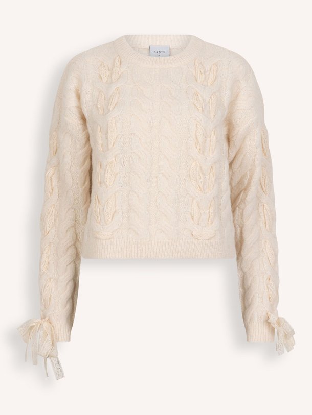 Ontdek de Lovis alpacamix trui met kabelpatroon van Dante 6 in de kleur crème bij Orangebag. Op werkdagen voor 21:45 besteld, morgen in huis.