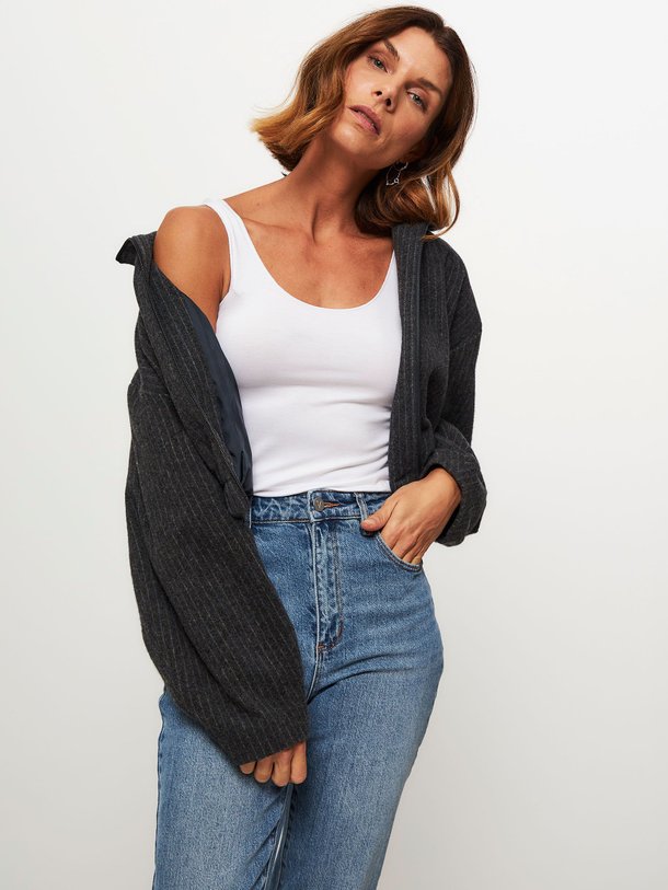 Ontdek de M001 Soft Touch viscosemix tanktop van Majestic Filatures in de kleur wit bij Orangebag. Op werkdagen voor 21:45 besteld, morgen in huis.