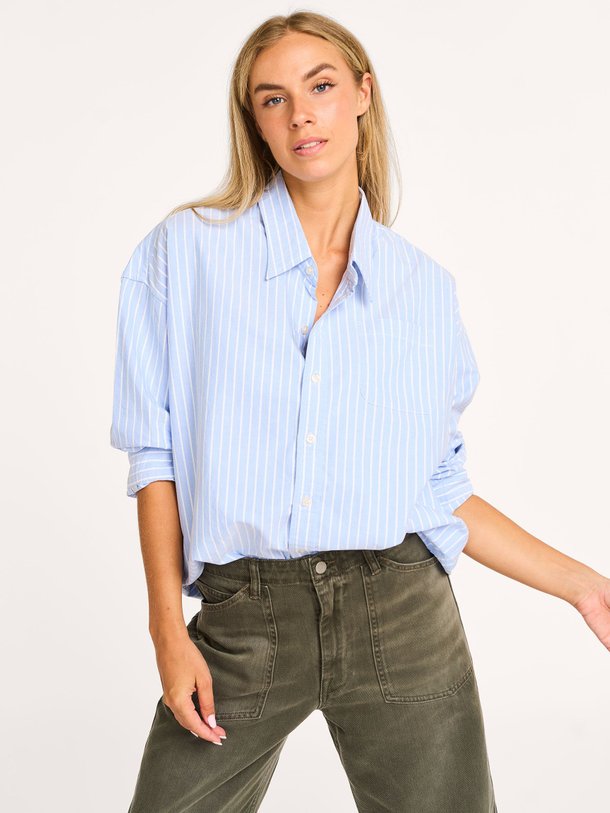 Ontdek de Katoenen blouse met gestreept dessin van Denimist in de kleur lichtblauw bij Orangebag. Op werkdagen voor 21:45 besteld, morgen in huis.