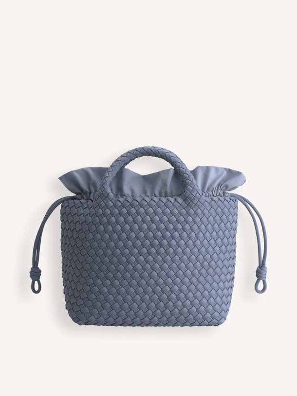Ontdek de Gevlochten handtas midi van Marrea in de kleur blauwgrijs bij Orangebag. Op werkdagen voor 21:45 besteld, morgen in huis.