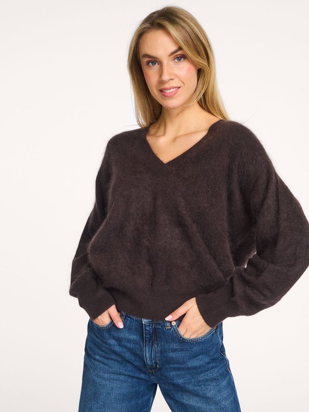 Ontdek de Wol/cashmeremix trui van Majestic Filatures in de kleur donkerbruin bij Orangebag. Op werkdagen voor 21:45 besteld, morgen in huis.