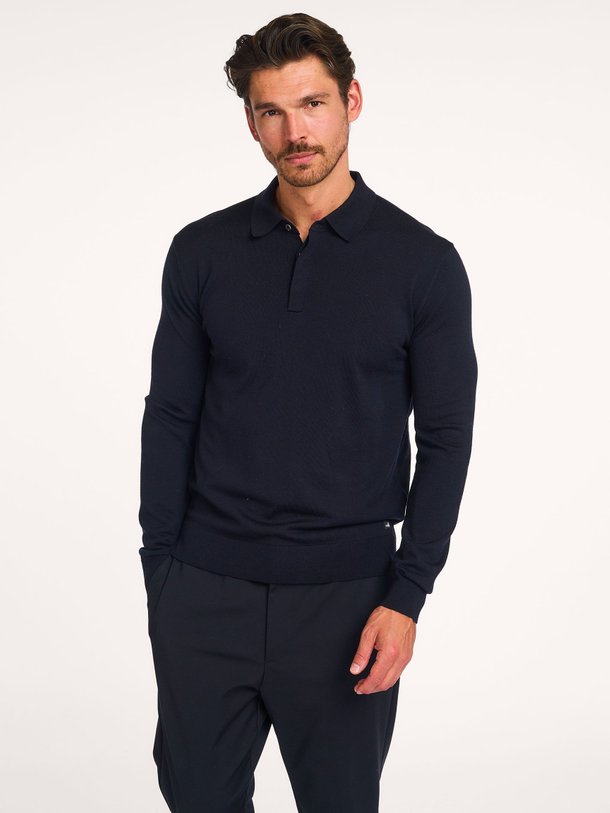 Ontdek de Hall merino wollen polo trui van Wahts in de kleur donkerblauw bij Orangebag. Op werkdagen voor 21:45 besteld, morgen in huis.