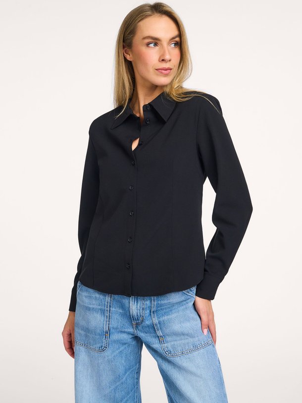 Ontdek de Hace viscosemix blouse van My Essential Wardrobe in de kleur zwart bij Orangebag. Op werkdagen voor 21:45 besteld, morgen in huis.