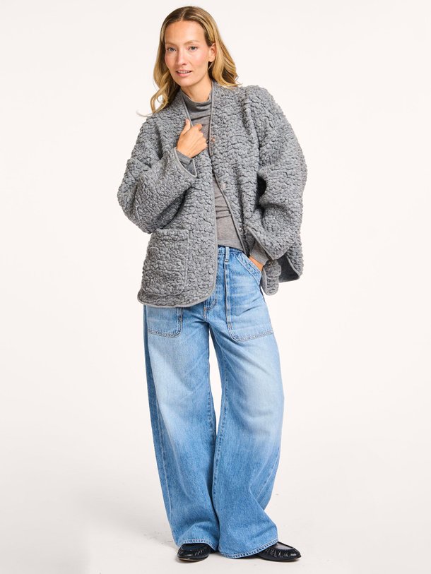 Ontdek de Athena wolmix jack van Club L`avenir in de kleur grijs bij Orangebag. Op werkdagen voor 21:45 besteld, morgen in huis.