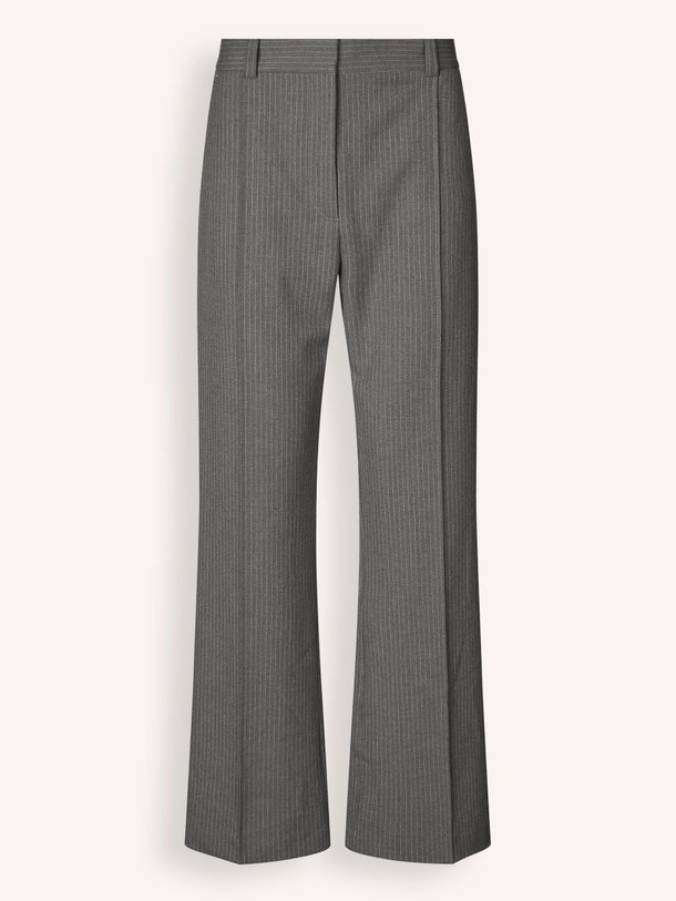 Ontdek de Salot viscosemix krijtstreep pantalon van Samsoe Samsoe in de kleur grijs bij Orangebag. Op werkdagen voor 21:45 besteld, morgen in huis.