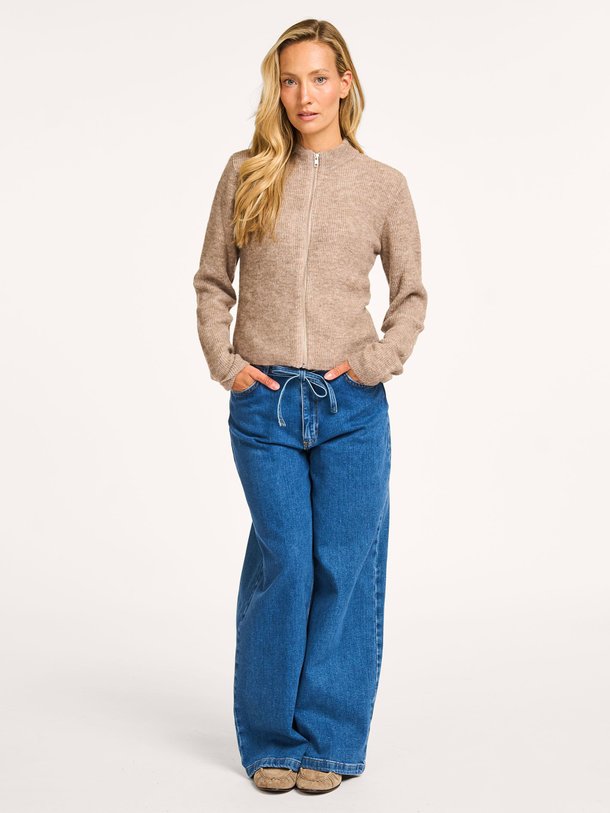 Ontdek de Tree wolmix gemêleerd vest van Modstrom in de kleur beige bij Orangebag. Op werkdagen voor 21:45 besteld, morgen in huis.