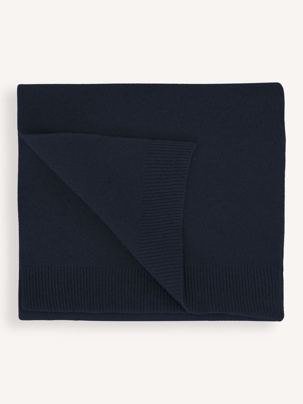 Ontdek de Merino wollen sjaal van Colorful Standard in de kleur donkerblauw bij Orangebag. Op werkdagen voor 21:45 besteld, morgen in huis.