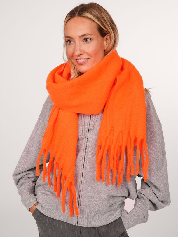 Ontdek de Zinaco wolmix sjaal van American Vintage in de kleur oranje bij Orangebag. Op werkdagen voor 21:45 besteld, morgen in huis.