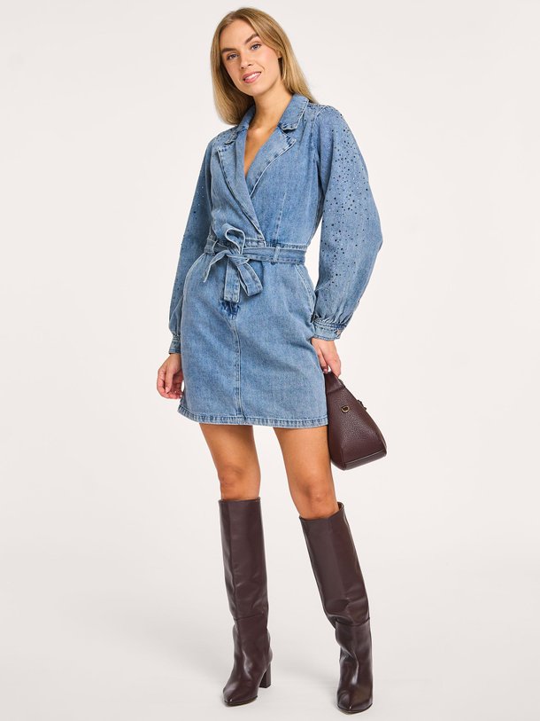 Ontdek de Doraline denim jurk van Freebird in de kleur blauw bij Orangebag. Op werkdagen voor 21:45 besteld, morgen in huis.