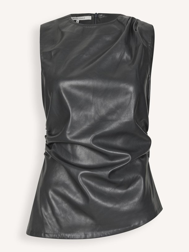 Ontdek de Seerie geweven leatherlook top van Second Female in de kleur antraciet bij Orangebag. Op werkdagen voor 21:45 besteld, morgen in huis.