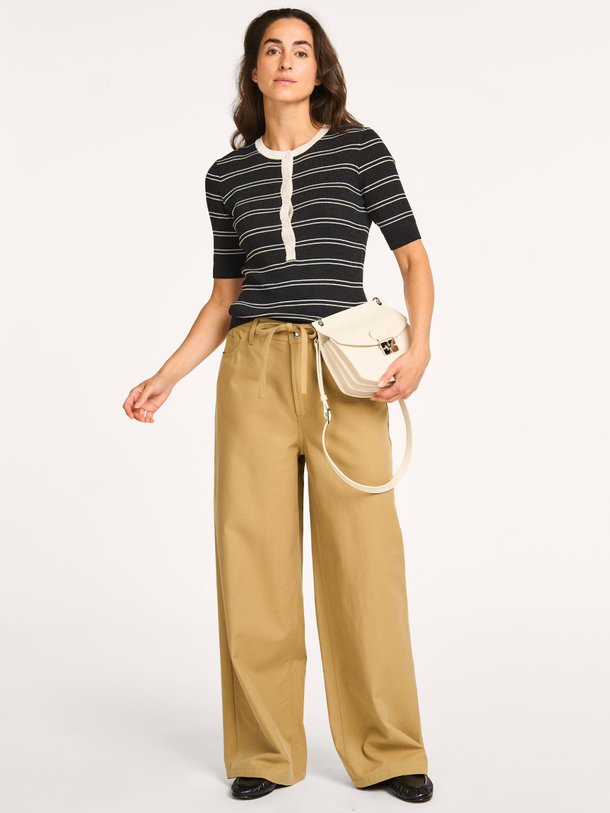 Ontdek de Isolde katoenmix broek van Modstrom in de kleur beige bij Orangebag. Op werkdagen voor 21:45 besteld, morgen in huis.