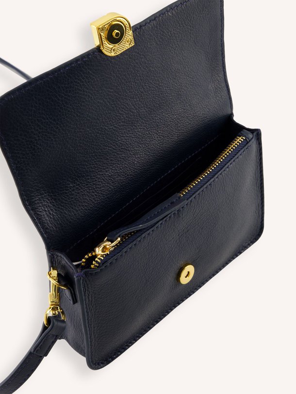 Ontdek de Loua lederen crossbody tas van By-Bar in de kleur donkerblauw bij Orangebag. Op werkdagen voor 21:45 besteld, morgen in huis.