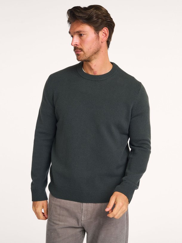 Ontdek de Isak merino wollen trui van Samsoe Samsoe in de kleur donkergroen bij Orangebag. Op werkdagen voor 21:45 besteld, morgen in huis.