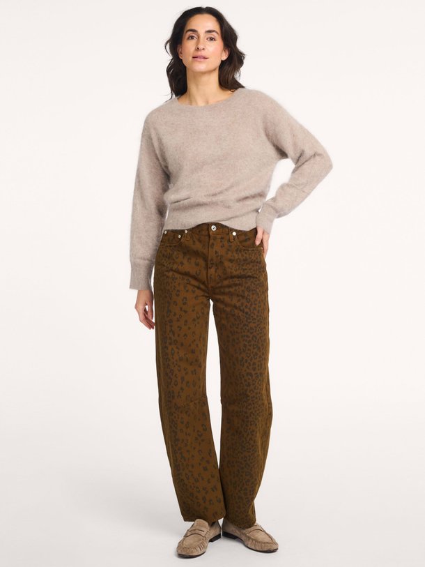 Ontdek de Miro mid waist barrel fit leopard jeans van Citizens of Humanity in de kleur bruin bij Orangebag. Op werkdagen voor 21:45 besteld, morgen in huis.
