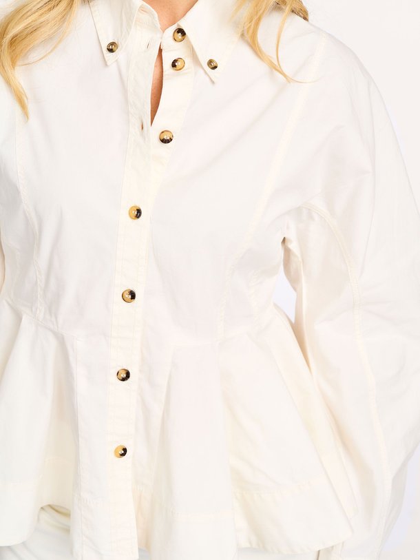 Ontdek de Organic cotton peplum blouse van Ganni in de kleur off-white bij Orangebag. Op werkdagen voor 21:45 besteld, morgen in huis.
