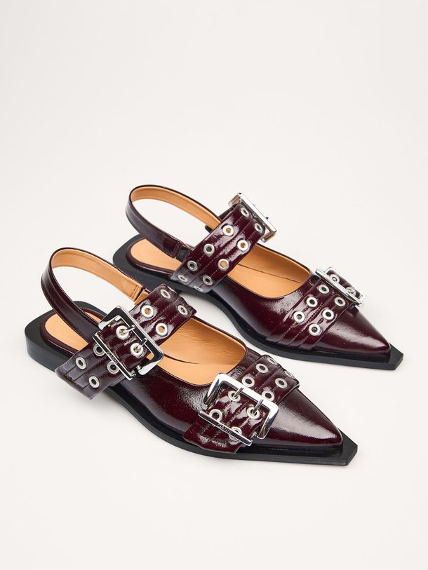 Ontdek de Slingbacks van Ganni in de kleur bordeauxrood bij Orangebag. Op werkdagen voor 21:45 besteld, morgen in huis.