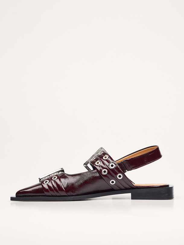 Ontdek de Slingbacks van Ganni in de kleur bordeauxrood bij Orangebag. Op werkdagen voor 21:45 besteld, morgen in huis.