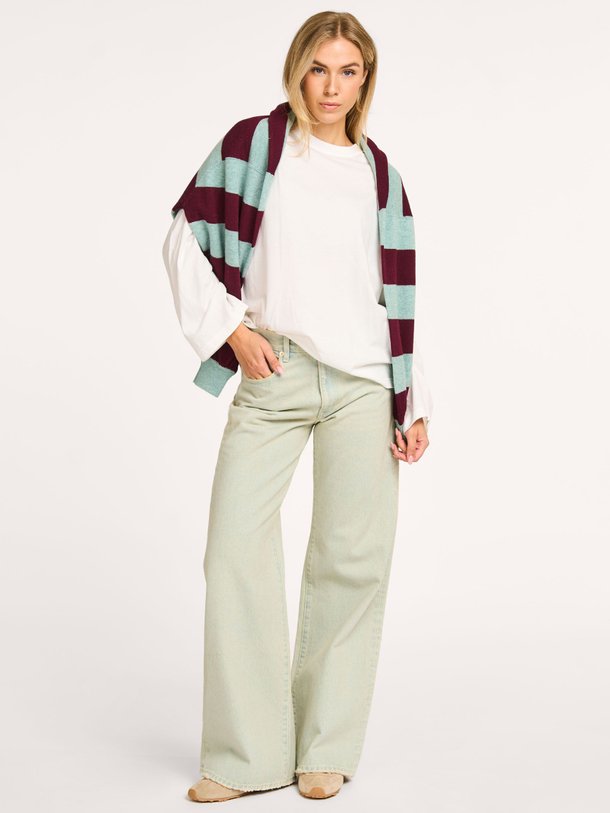 Ontdek de Kansa high waist loose fit non-stretch jeans van Bellerose in de kleur lichtblauw bij Orangebag. Op werkdagen voor 21:45 besteld, morgen in huis.