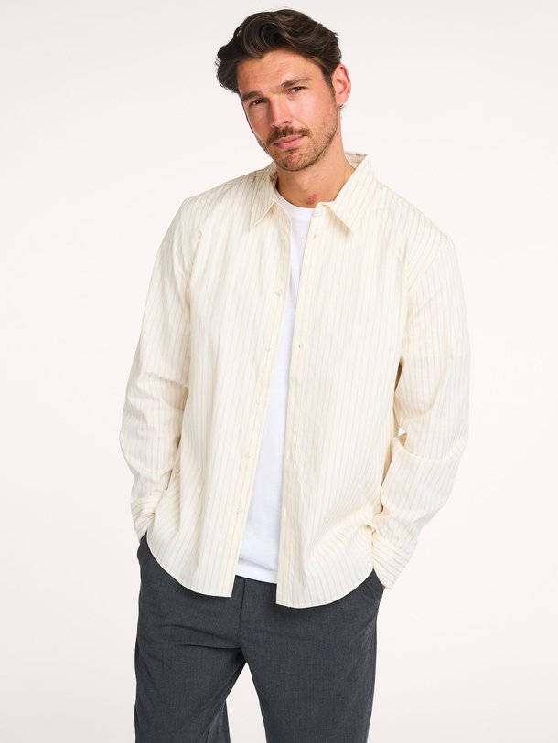 Ontdek de Katoenen gestreept overhemd van OLAF in de kleur off-white bij Orangebag. Op werkdagen voor 21:45 besteld, morgen in huis.
